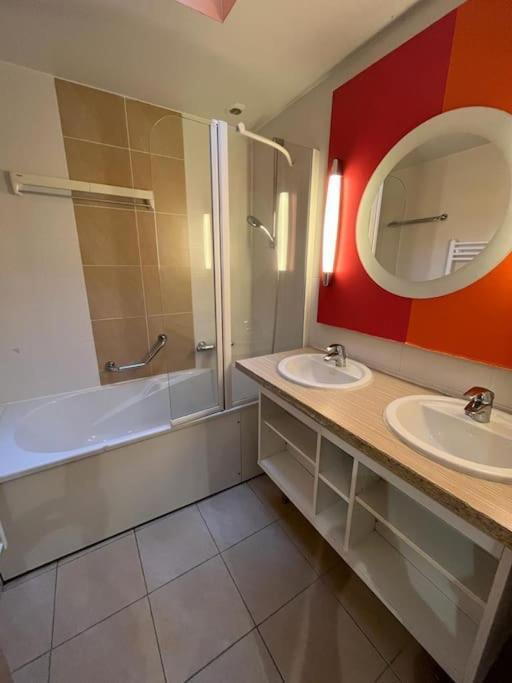 Holiday home Les Hauts De Bruyeres-763 Chaumont-sur-Tharonne